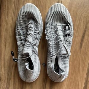 Gray men’s water shoes